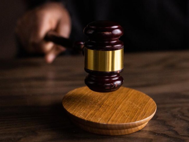 生态环境部：沿长江一公里内禁新扩建化工项目