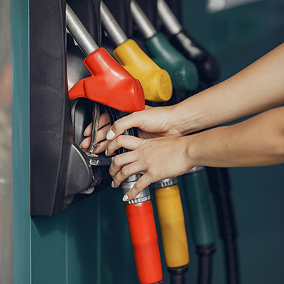 伊朗要将石油出口规模翻倍，不会与俄罗斯在石油市场上竞争