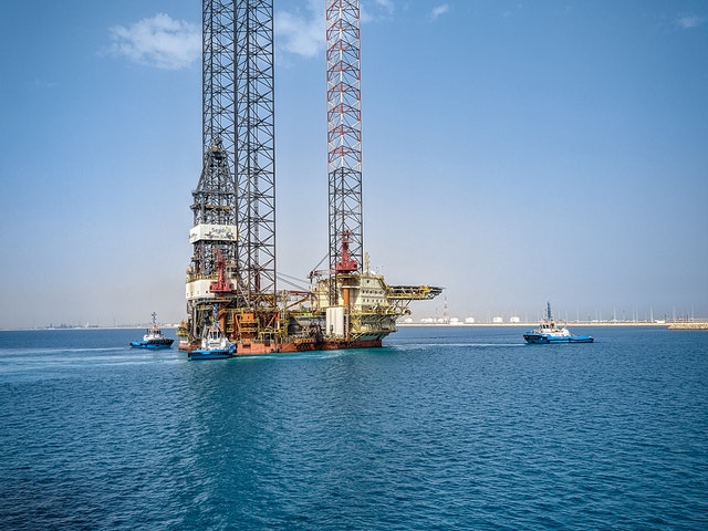 欧盟对俄石油制裁落地 OPEC+增产难遏油价